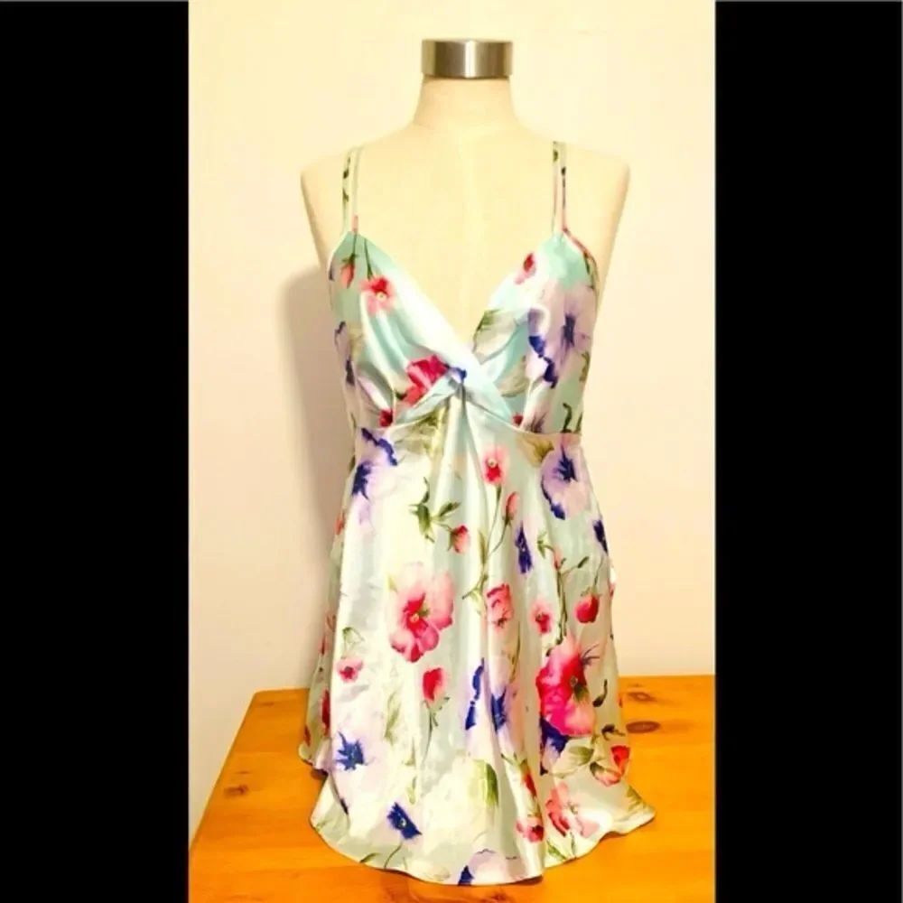Y2K Vintage Secret Treasures Floral Satin babydoll slip dress camisole small